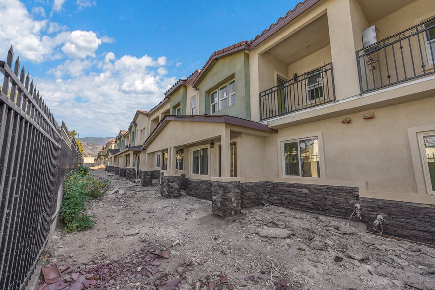 More Photos Of 3164 N Sterling Ave, San Bernardino Apartments For Sale