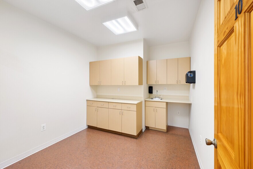 More Photos Of 406 15th St, Brooklyn Apartments For Lease