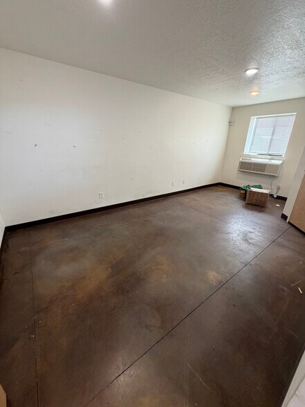 More Photos Of 1900 N 200 E, Spanish Fork Warehouse For Lease