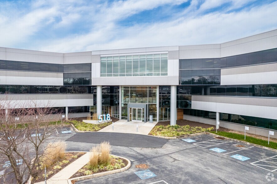 Primary Photo Of 518 Township Line Rd, Blue Bell Office For Lease