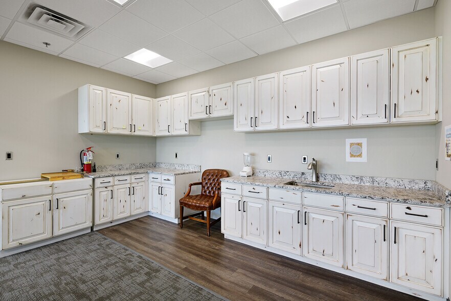 More Photos Of 6440 S Wasatch Blvd, Salt Lake City Office For Lease