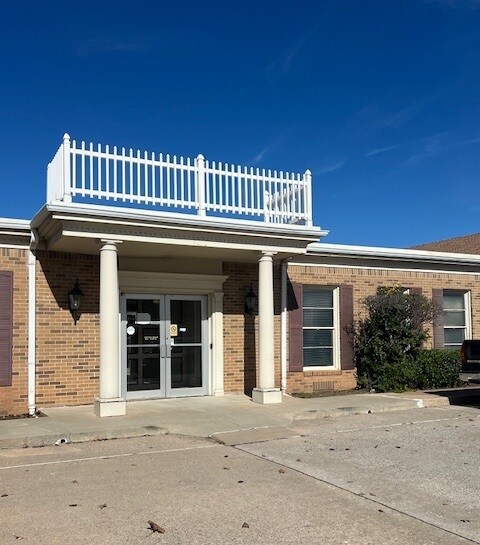 More Photos Of 4401-4405 NW 4th St, Oklahoma City Medical For Lease