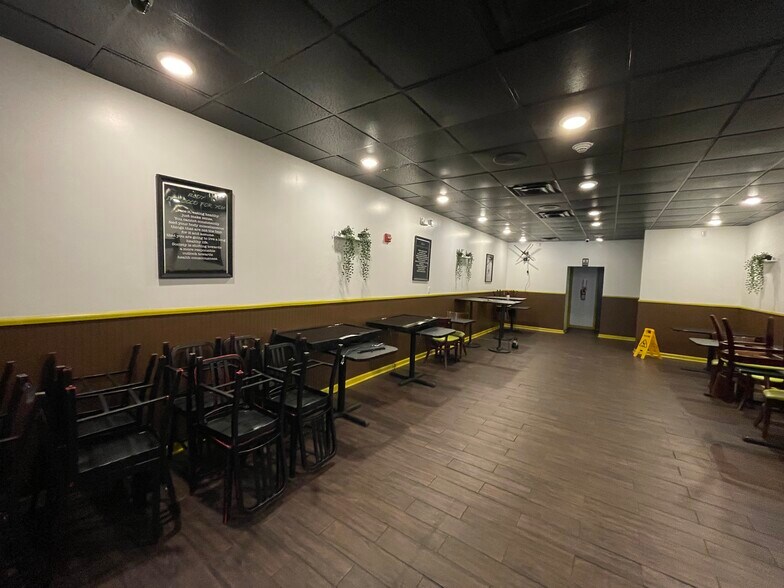 More Photos Of 3105 Saint Paul St, Baltimore Storefront Retail Residential For Lease