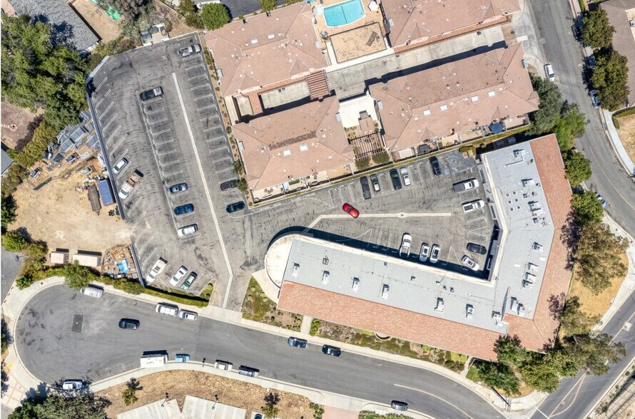 More Photos Of 5210 Lewis Rd, Agoura Hills Light Distribution For Lease