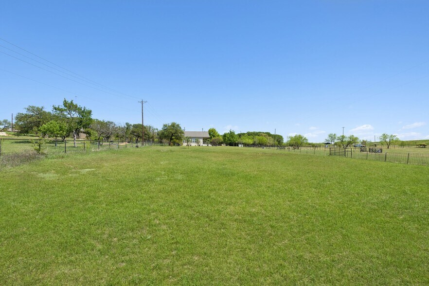 More Photos Of 2301 NE Loop 567, Granbury Land For Sale