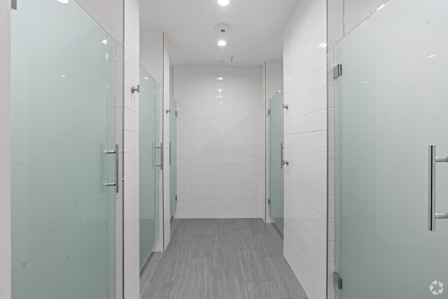 More Photos Of 1331 Pennsylvania Ave NW, Washington Office For Lease