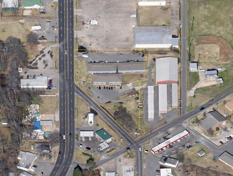 Primary Photo Of 2123 S Blake St, Pine Bluff Apartments For Sale