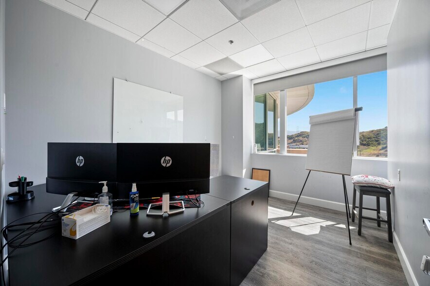 More Photos Of 28212 Kelly Johnson Pky, Valencia Medical For Lease
