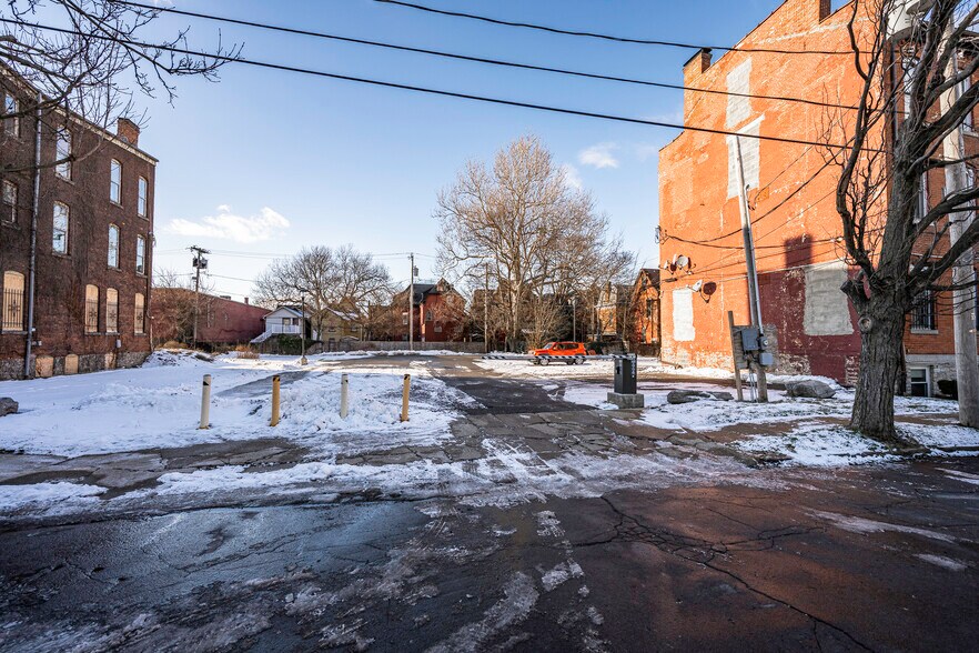 More Photos Of 810 Main St, Buffalo Office For Sale