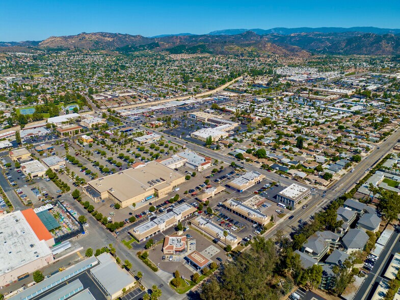 More Photos Of 151 N Rose St, Escondido Unknown For Lease