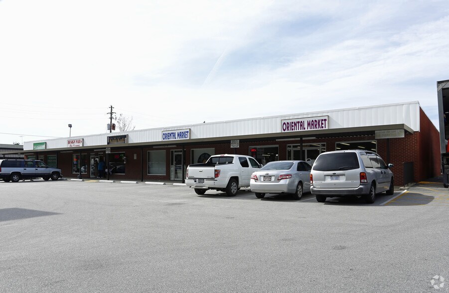 More Photos Of 211 Western Blvd, Jacksonville Storefront Retail Office For Sale