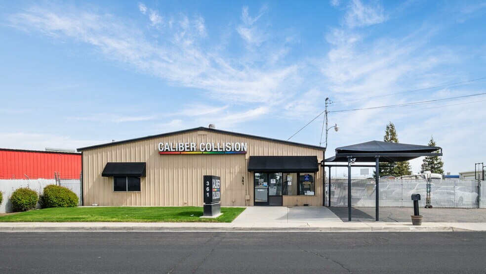 Primary Photo Of 361 N Minnewawa Ave, Clovis Service For Sale