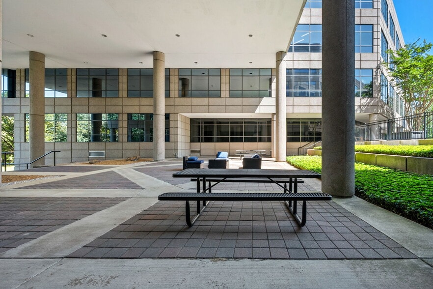 More Photos Of 3975 Fair Ridge Dr, Fairfax Office For Sale