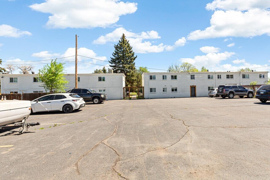 More Photos Of 1679-1695 Reed St, Lakewood Apartments For Sale