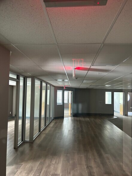 More Photos Of 375 Bay Rd, Queensbury Medical For Lease