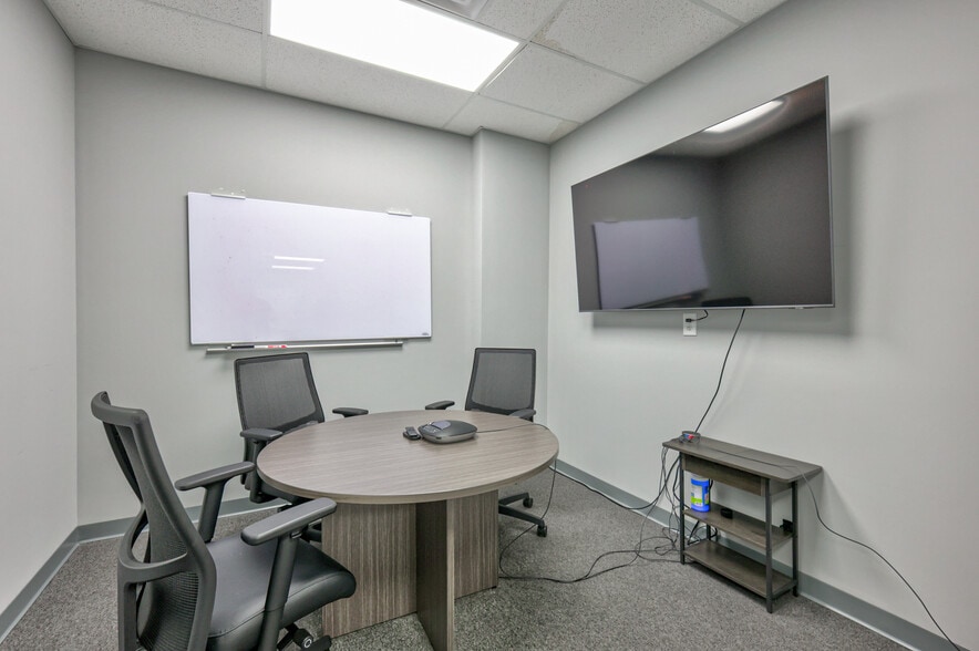 More Photos Of 831 Park Ave, Murfreesboro Manufacturing For Lease