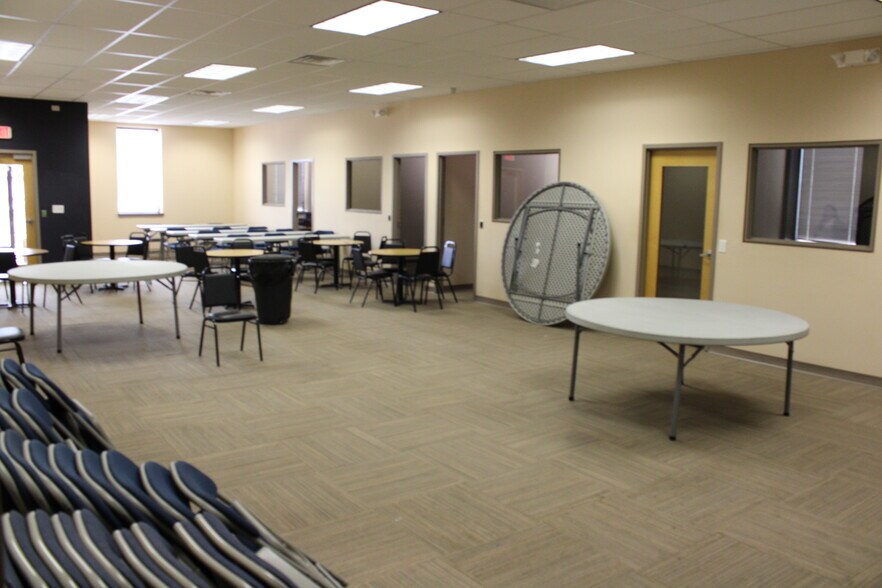 More Photos Of 1229 S Military Hwy, Chesapeake Office For Lease
