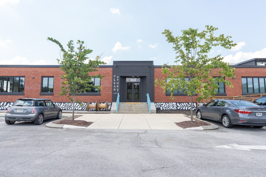 More Photos Of 1601 S Holtzclaw Ave, Chattanooga Office For Sale