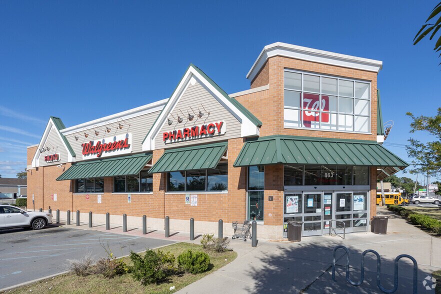 Primary Photo Of 863 Montauk Hwy, Shirley Drugstore For Sale