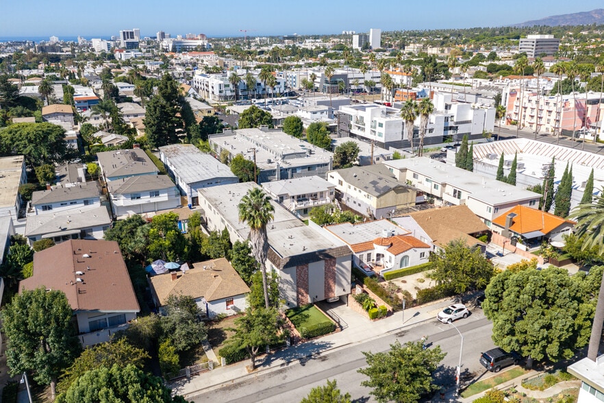 More Photos Of 1434 Berkeley St, Santa Monica Apartments For Sale