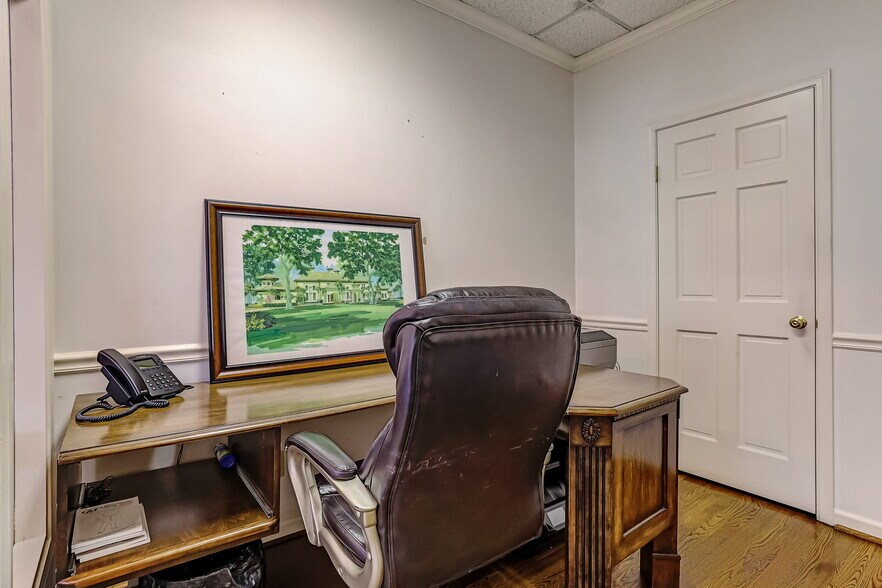 More Photos Of 5233 San Jose Blvd, Jacksonville Office Residential For Lease