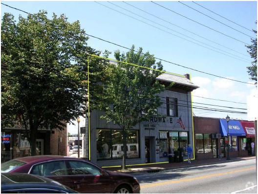 More Photos Of 1028 Broadway, Woodmere Storefront Retail Residential For Lease