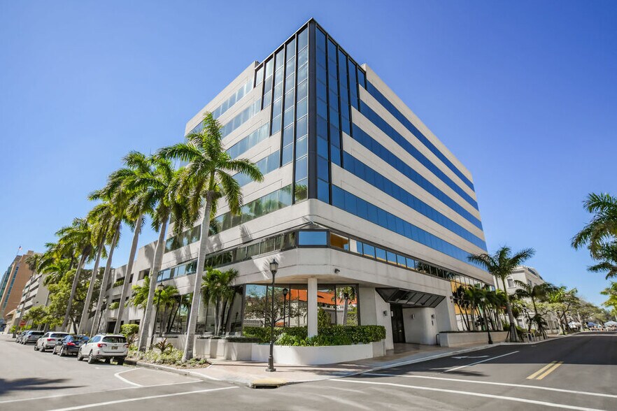 Primary Photo Of 1001 3rd Ave W, Bradenton Medical For Lease