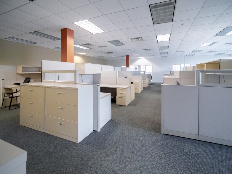 More Photos Of 45 Technology Dr, Warren Office For Sale