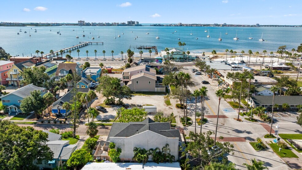 More Photos Of 3062 Beach Blvd S, Gulfport General Retail For Sale