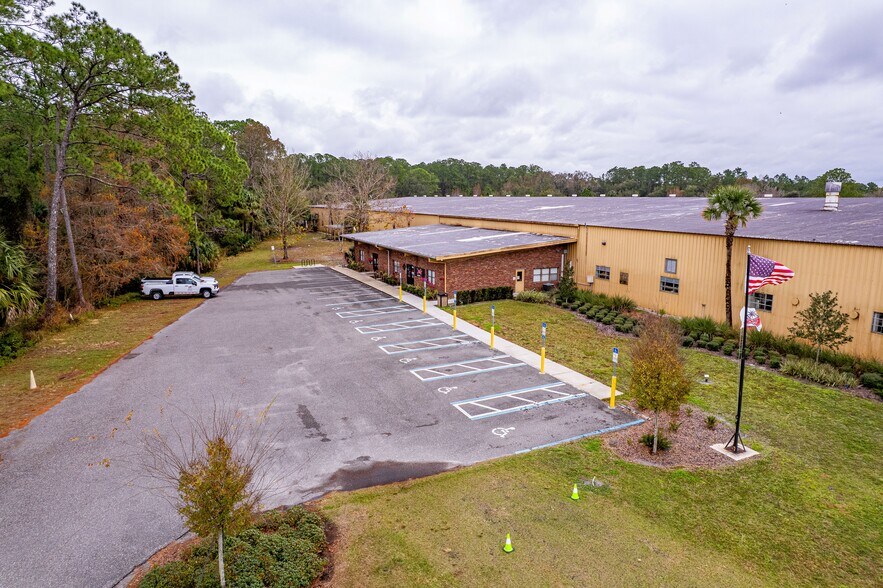 More Photos Of 2526 W New York Ave, Deland Warehouse For Sale