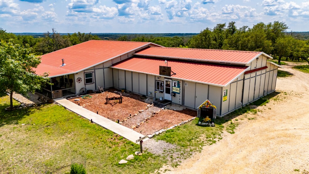 More Photos Of 6411 Junction Hwy, Mountain Home Specialty For Sale