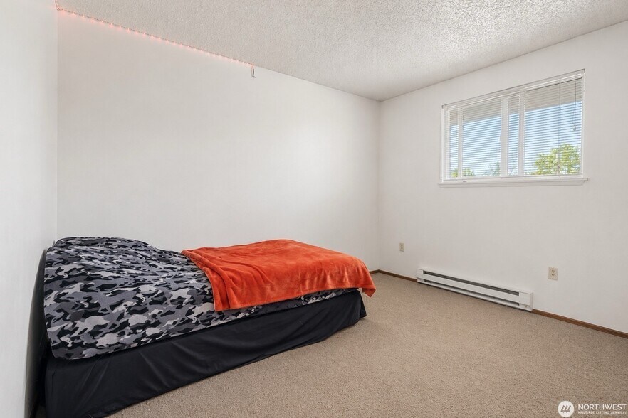 More Photos Of 1011-1015 S 48th Ave, Yakima Apartments For Sale