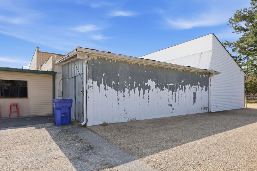 More Photos Of 30 S McKinley St, Coats Sports And Entertainment For Sale