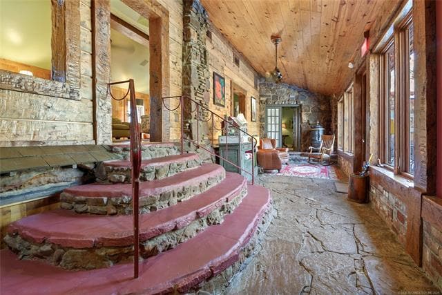 More Photos Of 4347 W 41st St, Tulsa Hospitality For Sale