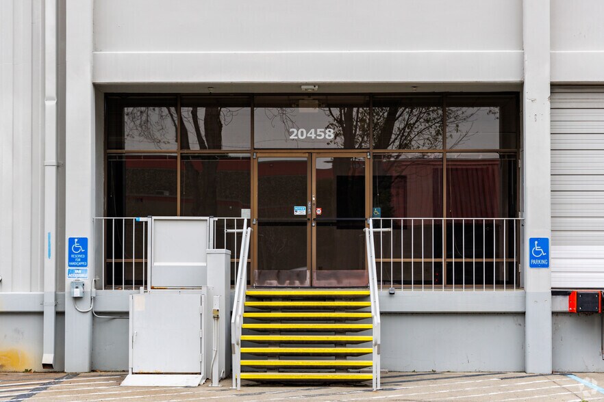 More Photos Of 20456-20470 Corsair Blvd, Hayward Warehouse For Lease