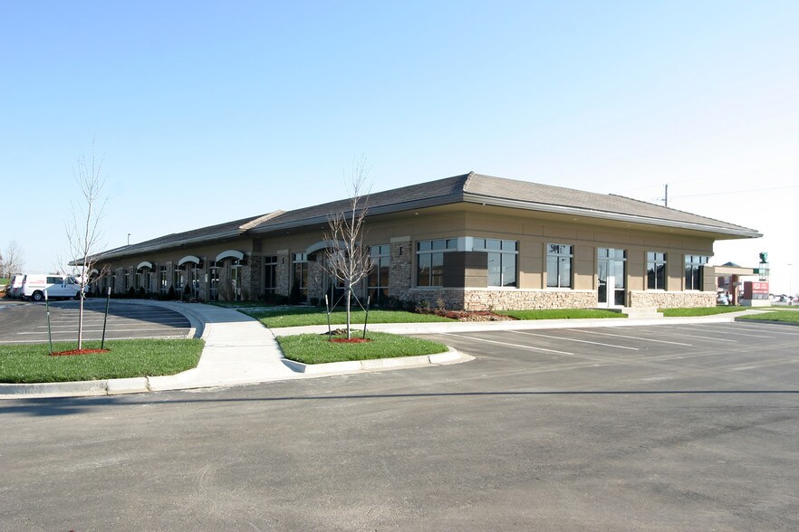 More Photos Of 14241-14257 Metcalf Ave, Overland Park Medical For Lease