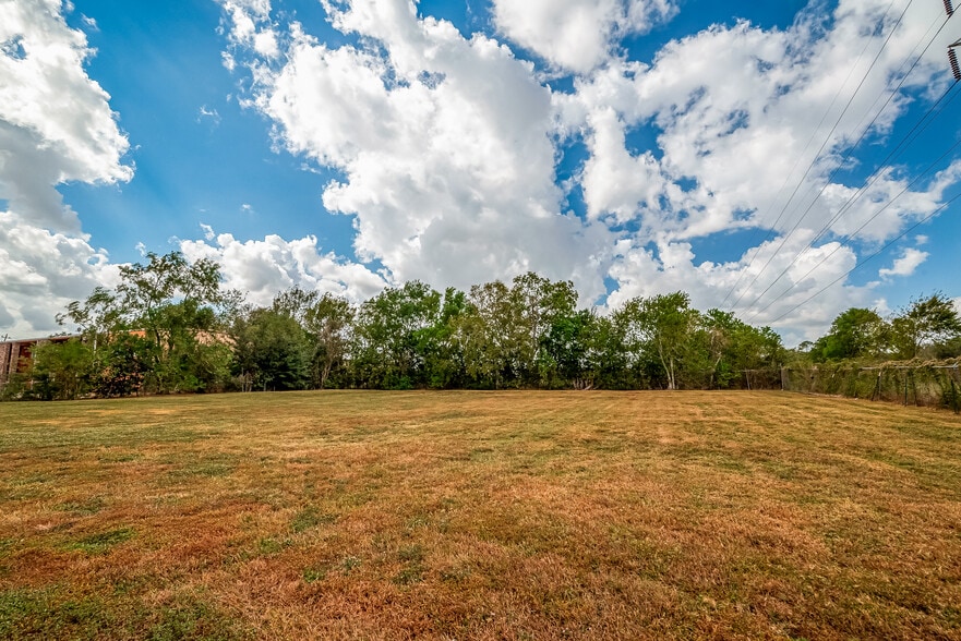 More Photos Of 1035 Fairmont Pky, Pasadena Religious Facility For Sale
