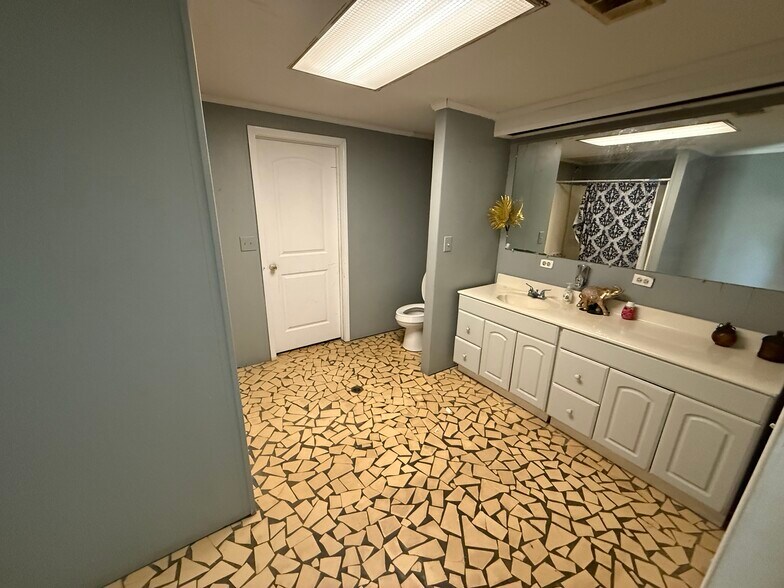 More Photos Of 1429 Athens Rd, Crawford Flex For Sale