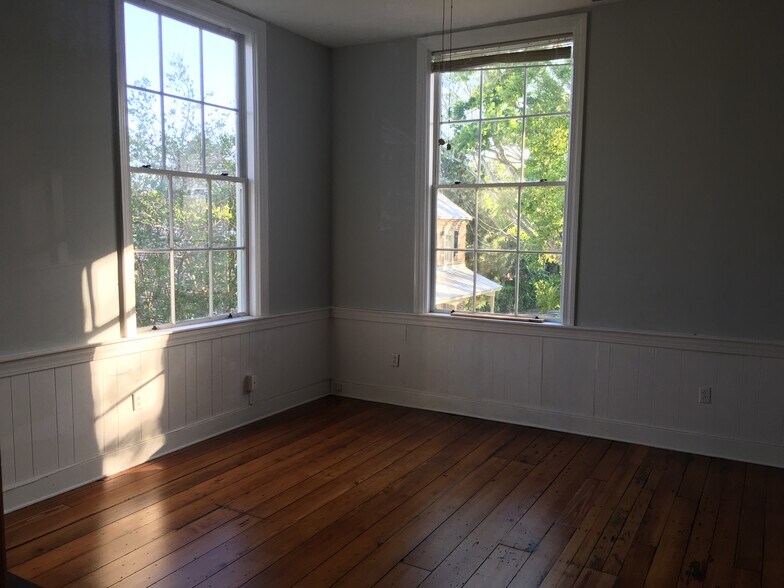 More Photos Of 635 E Bay St, Charleston Office Residential For Lease