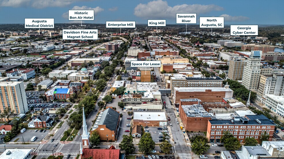 More Photos Of 305 8th St, Augusta Freestanding For Lease