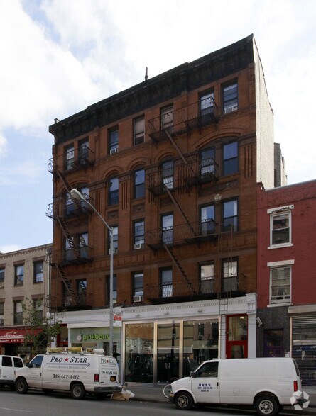 Primary Photo Of 168-170 8th Ave, New York Apartments For Lease