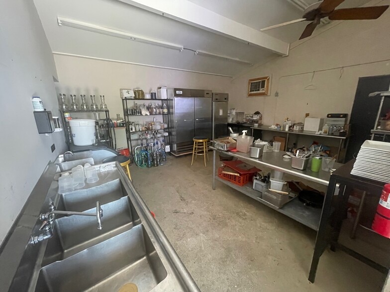 More Photos Of 1517 E Las Olas Blvd, Fort Lauderdale Bar For Lease