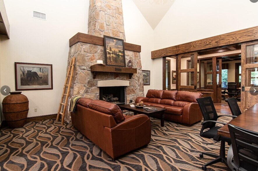 More Photos Of 6190 Virginia Pky, McKinney Medical For Lease