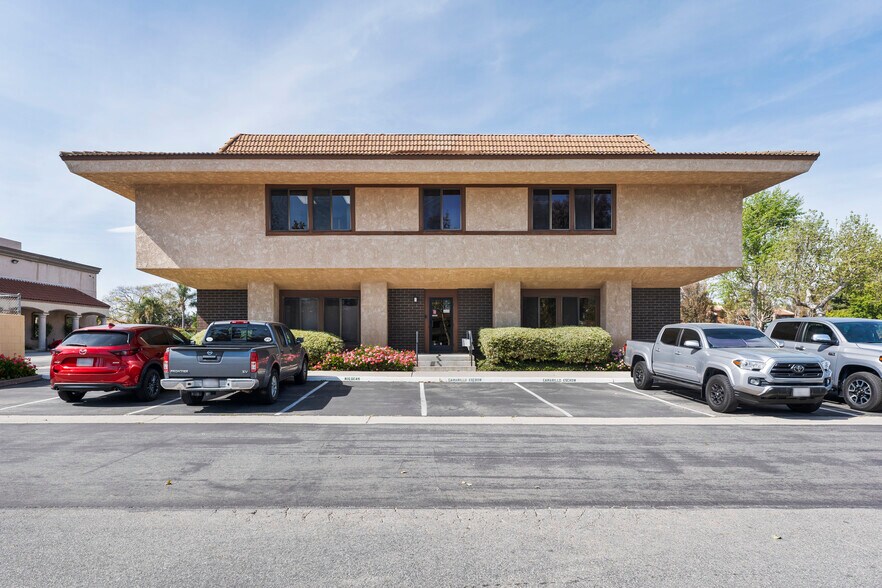 More Photos Of 445 Rosewood Ave, Camarillo Medical For Sale