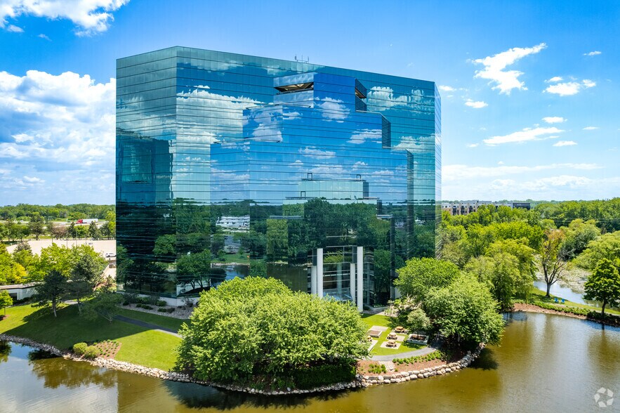 More Photos Of 505 N Highway 169, Plymouth Office For Lease