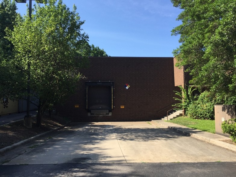 More Photos Of 2720 Discovery Dr, Raleigh Flex For Lease