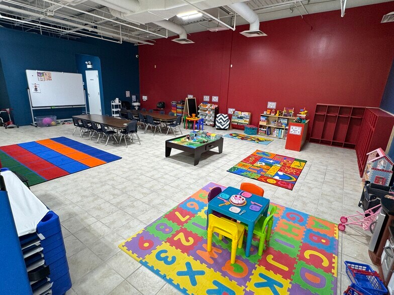 More Photos Of 11000-11060 W 179th St, Orland Park Unknown For Sale