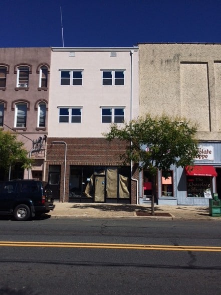 Primary Photo Of 16 E Washington Ave, Washington Storefront Retail Residential For Lease