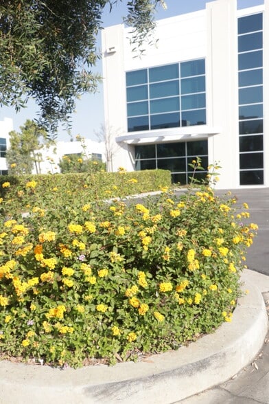 More Photos Of 2816 Columbia St, Torrance Light Distribution For Lease
