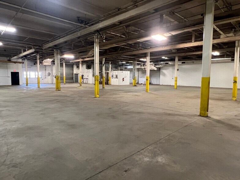 More Photos Of 545 Franklin Ave, Mount Vernon Warehouse For Sale